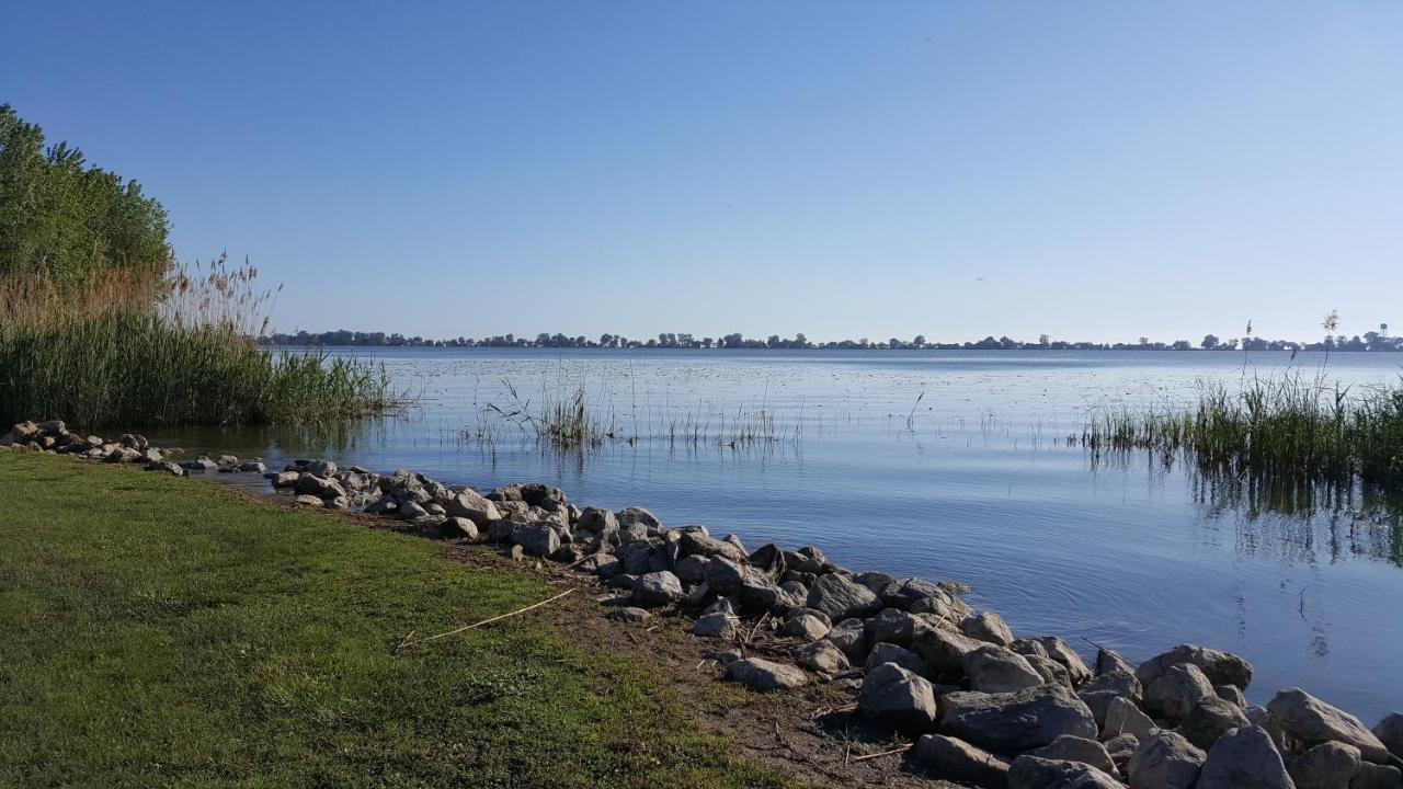 Готель Sandusky Koa Holiday Campground Екстер'єр фото